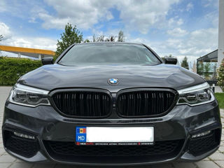 BMW 5 Series foto 1