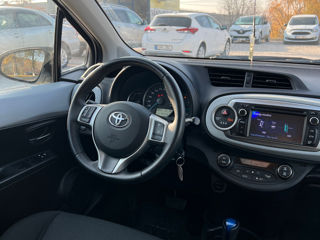 Toyota Yaris foto 12