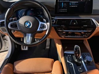 BMW 5 Series foto 9