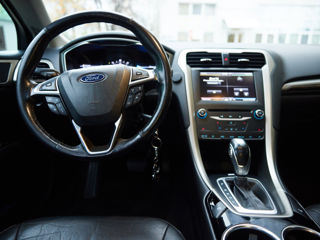 Ford Fusion foto 9