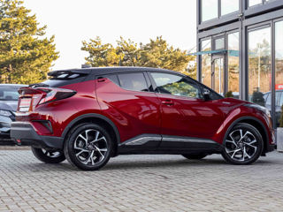 Toyota C-HR foto 2