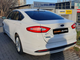 Ford Fusion foto 3