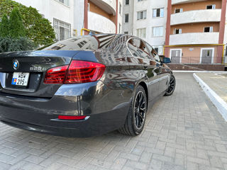 BMW 5 Series foto 4