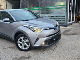 Toyota C-HR foto 4