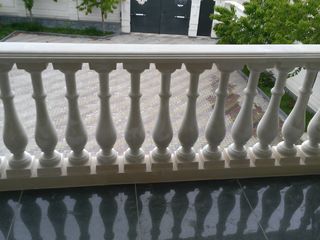 Balustrada din beton sunt mai ieftine decât balustradele din fier forjat. foto 7