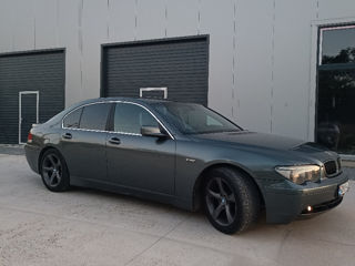 BMW 7 Series foto 3