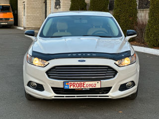 Ford Fusion foto 2