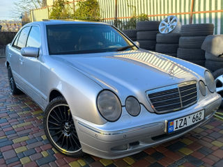 Mercedes E-Class