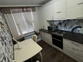 Apartament cu 2 camere, 51 m², Gara de nord, Bălți