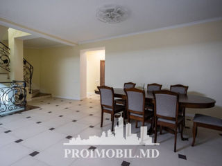 Townhouse în 2 nivele, Buiucani, 230 mp + 6 ari! foto 6