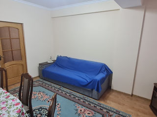 Apartament cu 2 camere, 55 m², Botanica, Chișinău foto 4