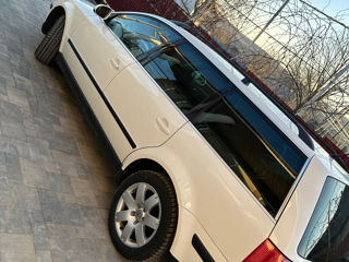 Volkswagen Passat foto 8