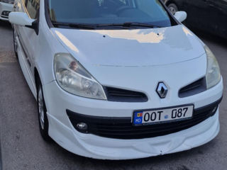 Renault Clio foto 1