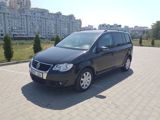 Volkswagen Touran foto 6