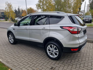 Ford Kuga foto 8