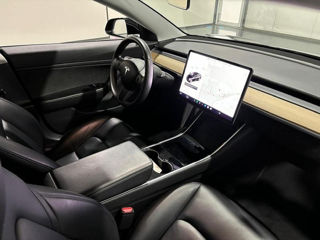 Tesla Model 3 foto 5