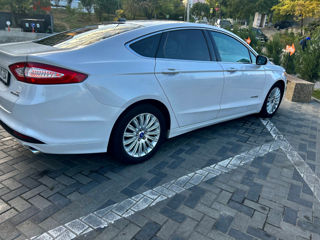 Ford Fusion foto 4