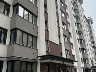 Apartament cu 3 camere, 91 m², Buiucani, Chișinău foto 2