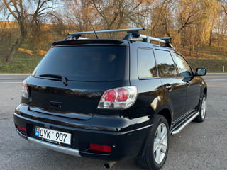 Mitsubishi Outlander foto 3