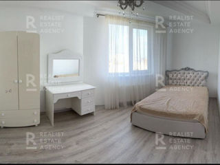 Apartament cu 3 camere, 100 m², Botanica, Chișinău foto 2