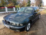 BMW 5 Series foto 1