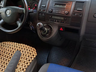 Volkswagen Caravelle foto 3