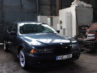 BMW 5 Series foto 9