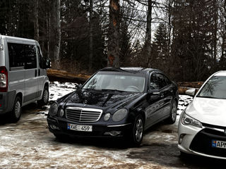 Mercedes E-Class foto 2