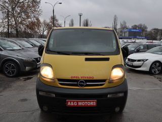 Opel Vivaro foto 2