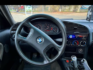 BMW 3 Series foto 5