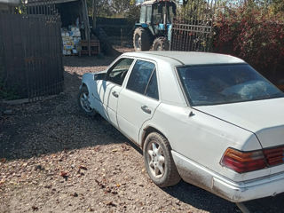 Mercedes Series (W124) foto 3