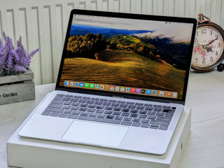 MacBook Air Retina 2019 (Core i5 8210Y/8Gb Ram/128Gb SSD/UHD Graphics/13.3" Retina) foto 3