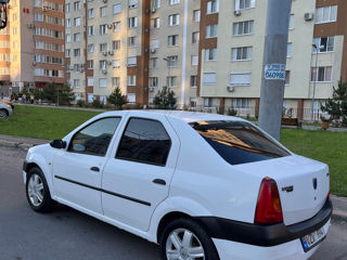 Dacia Logan foto 3