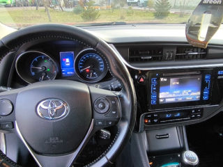 Toyota Auris foto 8