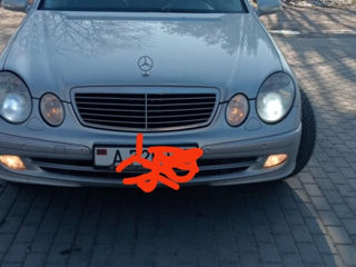 Mercedes E-Class foto 2