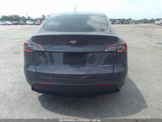 Tesla Model Y foto 4