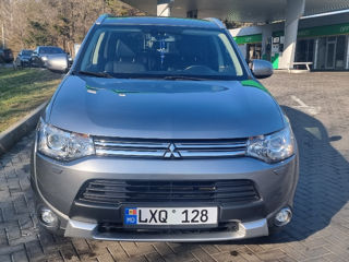 Mitsubishi Outlander foto 3