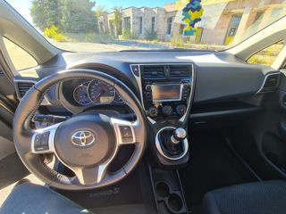 Toyota Verso-S foto 7