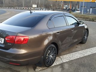 Volkswagen Jetta foto 4