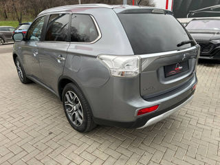 Mitsubishi Outlander foto 4