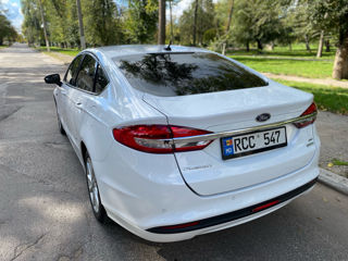 Ford Fusion foto 7