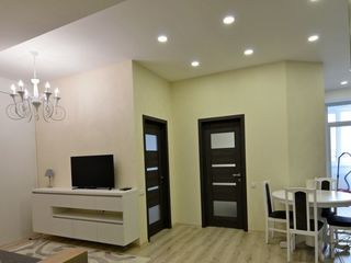 Se oferă spre chirie apartament 2 camere  , Centru  , str. Lev Tolstoi foto 2