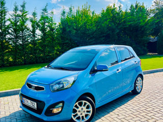 KIA Picanto foto 1