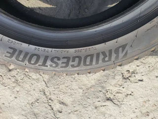 205 55 r16    Bridgestone foto 2