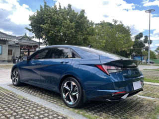 Hyundai Elantra foto 5