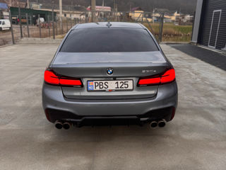 BMW 5 Series foto 6