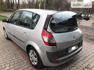 Renault Grand Scenic foto 8