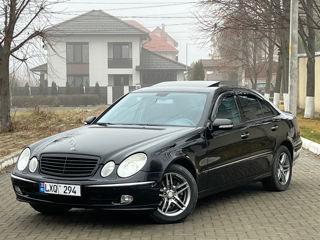 Mercedes E-Class foto 2