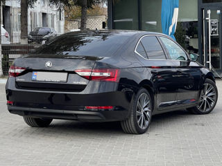 Skoda Superb foto 3