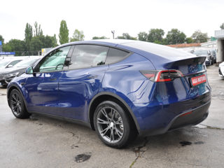 Tesla Model Y foto 5